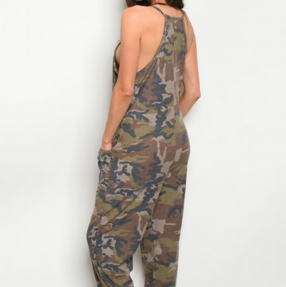 Camo romper - Picture 3 of 4